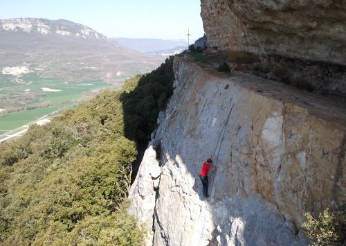 Rock climbing in Eraul